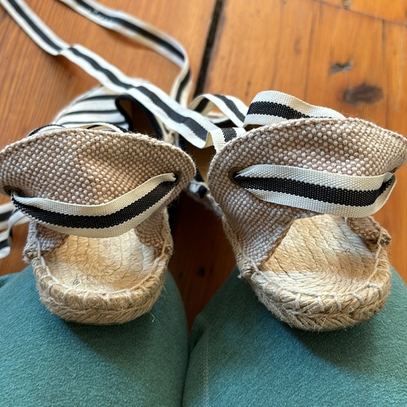 Black and white striped tie espadrilles - Picture 8 of 9